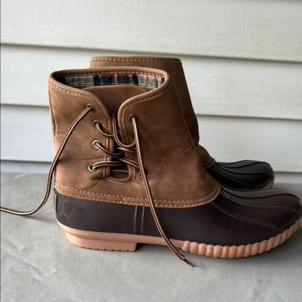 Women's Brown & Tan Winter Boots